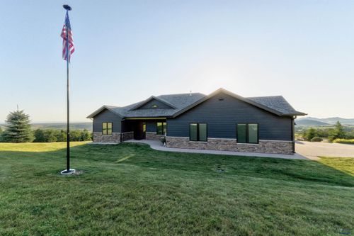 11840 Ridgefield Ct, Spearfish, SD, 57783-4506 | Card Image