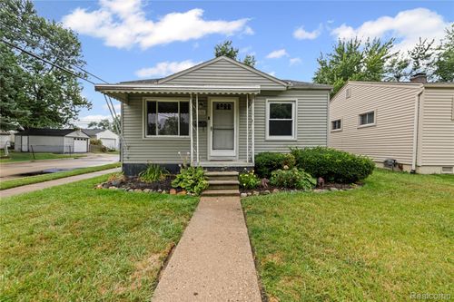 150 E Barrett Ave, Madison Heights, MI, 48071-4062 | Card Image