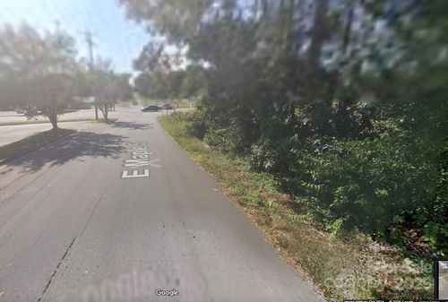 117 Maple St, Jonesville, NC, 28642-2626 | Card Image