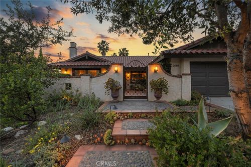 2556 N Ridgecrest, Orange, CA, 92867 | Card Image