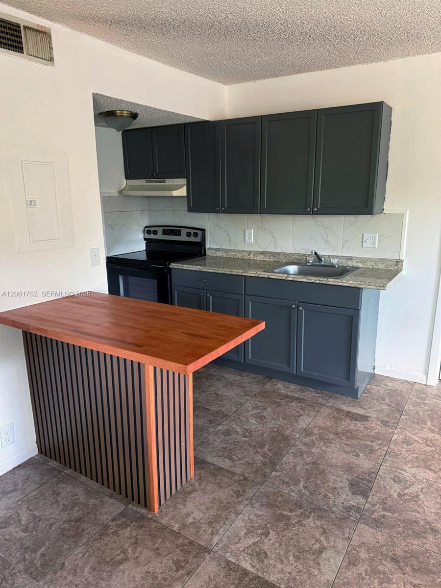 Residential in Lauderhill 2