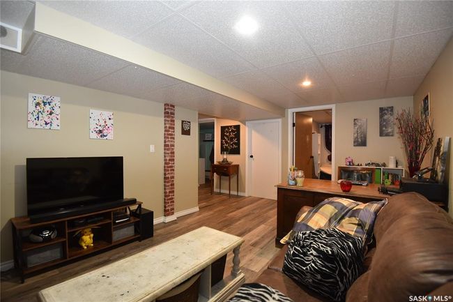 405 1 St St W, House other with 4 bedrooms, 2 bathrooms and 2 parking in Nipawin SK | Image 28