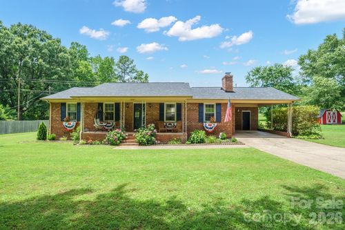 1204 Crowders Mountain Rd, Bessemer City, NC, 28016-9508 | Card Image
