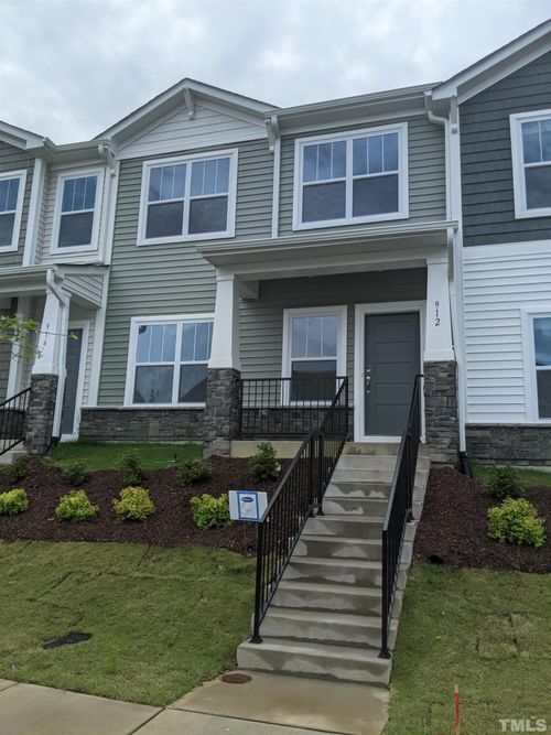912 Robbie Jackson Ln, Fuquay Varina, NC, 27526-4518 | Card Image