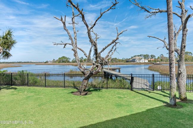 Backyard w/walkway to Dock | Image 73
