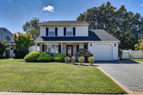 4 Scarlet Ln, Howell, NJ, 07731-2815 | Card Image