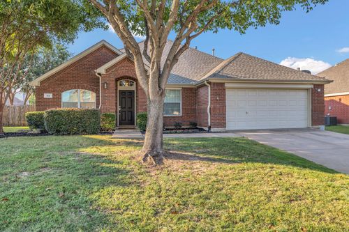 102 Rock Meadow Trl, Mansfield, TX, 76063-4844 | Card Image