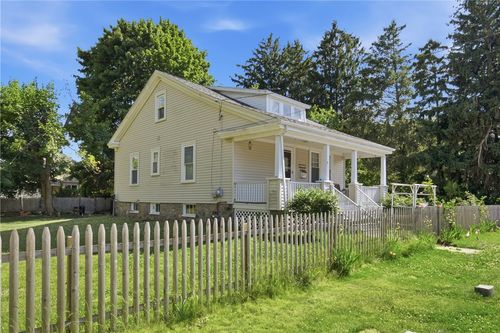 222 Harrison Ave, Warwick, RI, 02888-2753 | Card Image