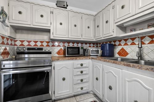 apt-304-3990 Nw 42nd Ave, Lauderdale Lakes, FL, 33319-4835 | Card Image