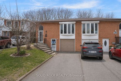 708 Jackson Crt, Newmarket, ON, L3Y5A6 | Card Image