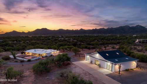 1720 W Cessna Way, Oro Valley, AZ, 85755-9553 | Card Image