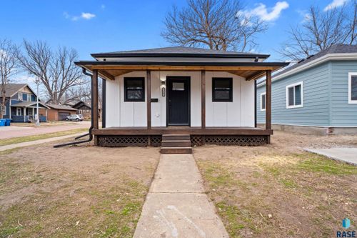 1302 S Norton Ave Avenue, Sioux Falls, SD, 57105-0525 | Card Image
