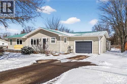 49 Beau Rivage St, Cap Pelé, NB, E4N1M5 | Card Image