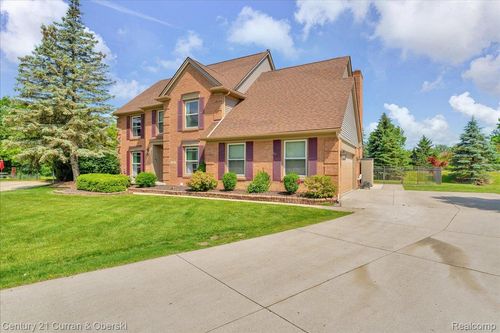 100 Mornington Ct, Canton, MI, 48188-3020 | Card Image