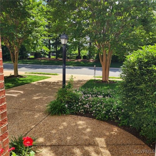 8133 Belton Cir, Mechanicsville, VA, 23116-4056 | Card Image
