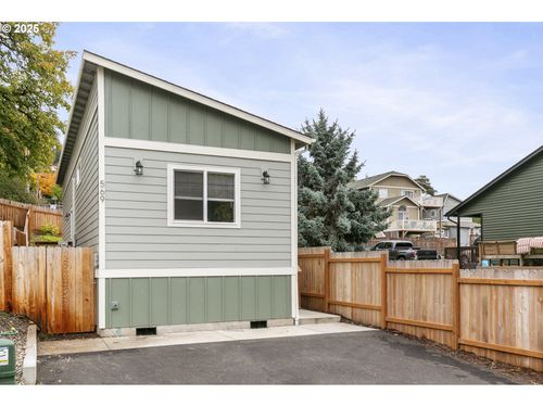 569 N 3rd St, Kalama, WA, 98625-0021 | Card Image