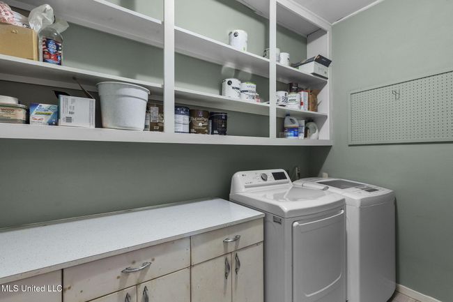 21-web-or-mls-3821 Montrose-20 | Image 16