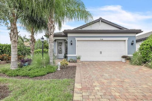 7538 Summerland Cv, LAKEWOOD RANCH, FL, 34202-3246 | Card Image