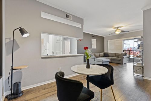 apt-927-701 Gibson Dr, Roseville, CA, 95678-5725 | Card Image