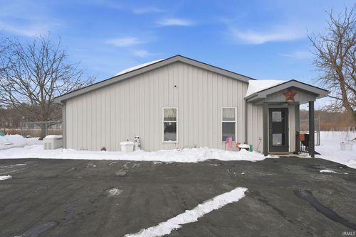 9634 W 200 N, Andrews, IN, 46702-9504 | Card Image