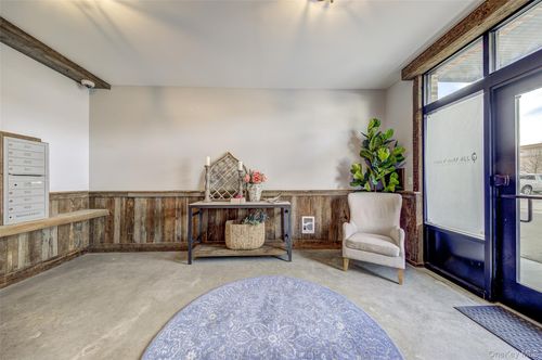 302-226 Main St, Beacon, NY, 12508-2732 | Card Image