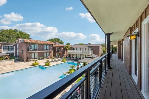 224-5926 Sandhurst Ln, Dallas, TX, 75206-4748 | Card Image