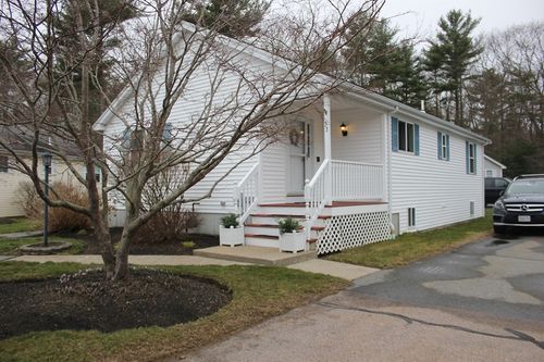 33-33 Brookbend Way W, East Bridgewater, MA, 02333-2193 | Card Image