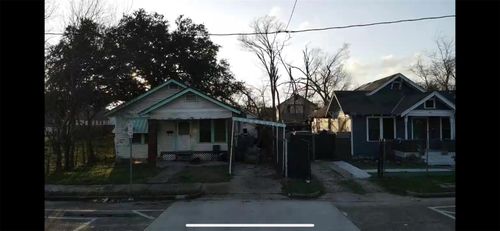 2305 Elysian St, Houston, TX, 77026-6711 | Card Image