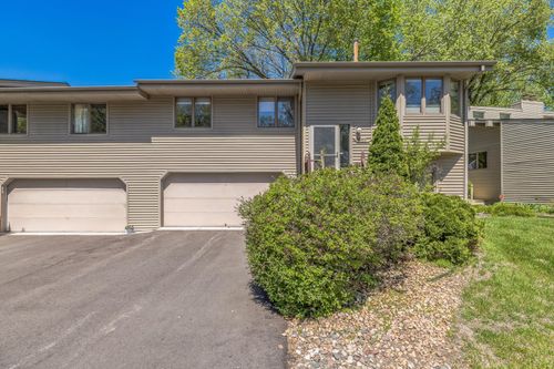 1567 S Bavarian Pass, Fridley, MN, 55432-6001 | Card Image