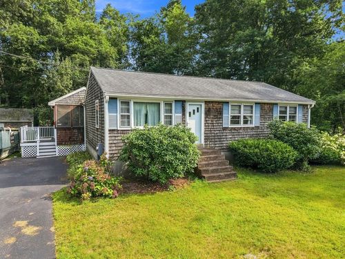 62 Purchase St, Carver, MA, 02330-1320 | Card Image