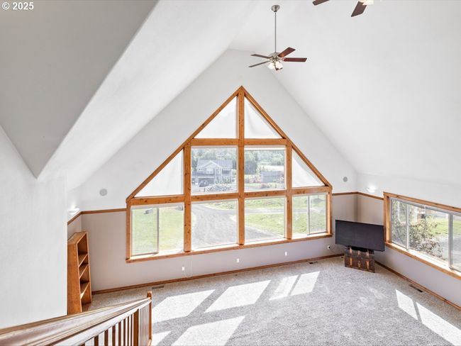 33678 Marys River Estates Rd, House other with 5 bedrooms, 3 bathrooms and 2 parking in Philomath OR | Image 26