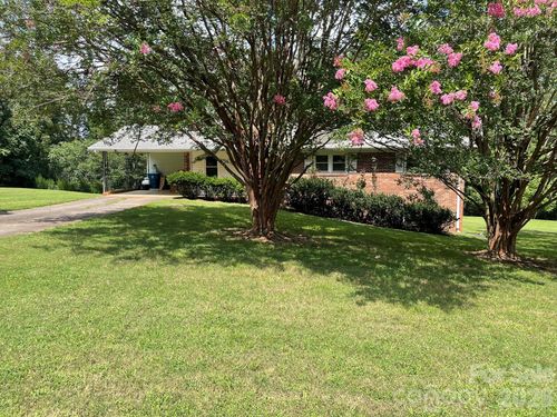 187 Riverhills Dr, Forest City, NC, 28043-3119 | Card Image