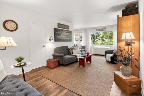 501-3701 5th St S, ARLINGTON, VA, 22204-1631 | Card Image