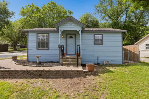 1516 Baxley St, Carrollton, TX, 75006-6042 | Card Image