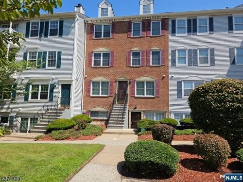 6 Rutgers Dr, Newark, NJ, 07103-3064 | Card Image