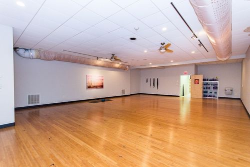 a-1526 Vfw Pkwy, Boston, MA, 02132 | Card Image
