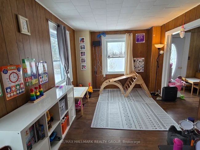 7122 Bank St, Home with 4 bedrooms, 2 bathrooms and 16 parking in Metcalfe ON | Image 5