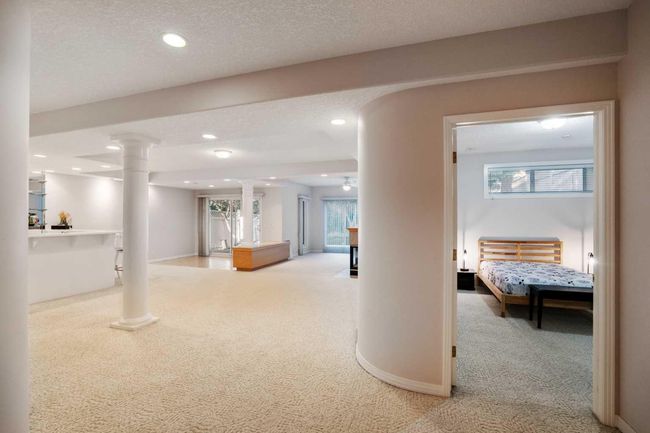 11 Patrick View Sw, House other with 4 bedrooms, 4 bathrooms and 4 parking in Calgary AB | Image 37