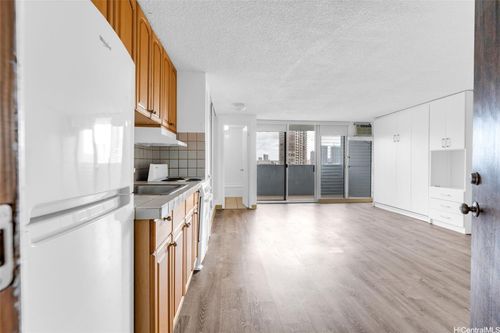 apt-809-824 Kinau St, Honolulu, HI, 96813-2535 | Card Image