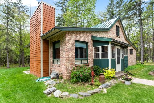 8041 Two Lakes Rd, Lake Tomahawk, WI, 54539-9446 | Card Image