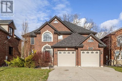 1334 Lakeview Ave, Windsor, ON, N8P1P1 | Card Image