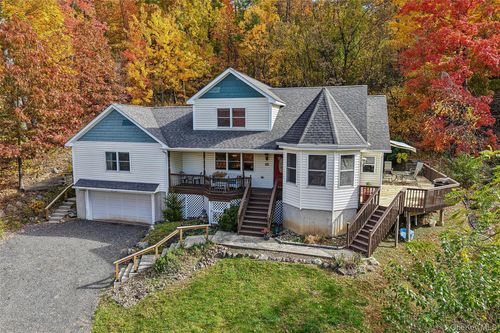 82 Edgemere Avenue, Warwick (Town), NY, 10925 | Card Image