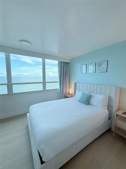 apt-635-5445 Collins Ave, Miami Beach, FL, 33140-2526 | Card Image
