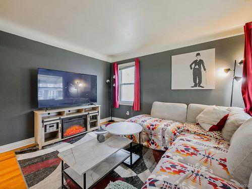 9559 Nathaline, Redford, MI, 48239-2206 | Card Image