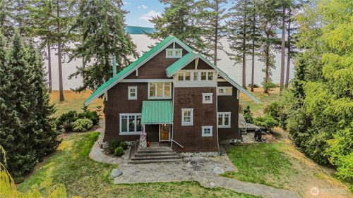 3030 Mabana Heights Rd, Camano Island, WA, 98282-7035 | Card Image