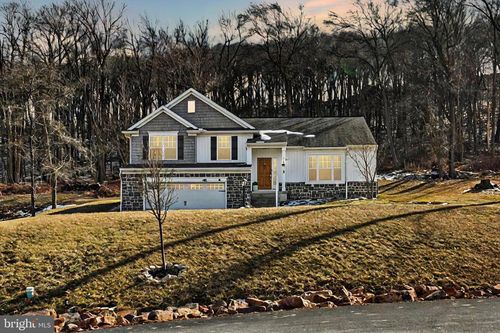 110 Kittochtinny Dr, MARYSVILLE, PA, 17053-1022 | Card Image