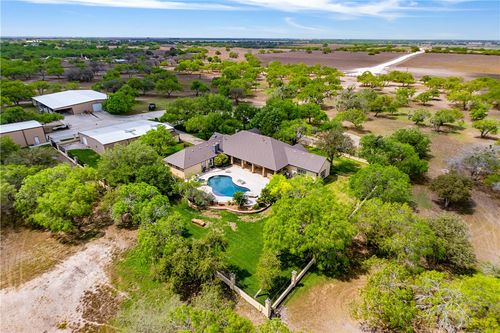 5548 County Road 81, Robstown, TX, 78380-4454 | Card Image