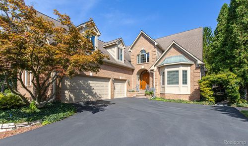 846 Redding Rd, Birmingham, MI, 48009-4822 | Card Image