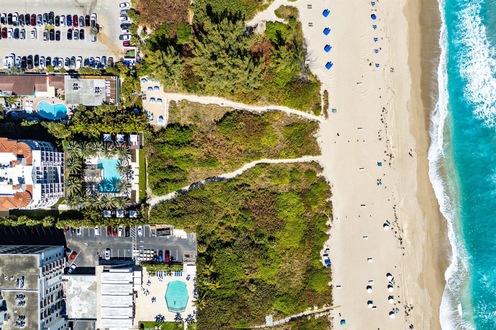 Residential in Palm Beach Shores 4
