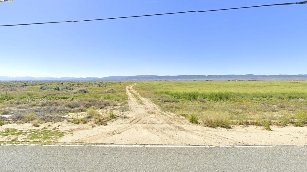 Land in Lancaster 2